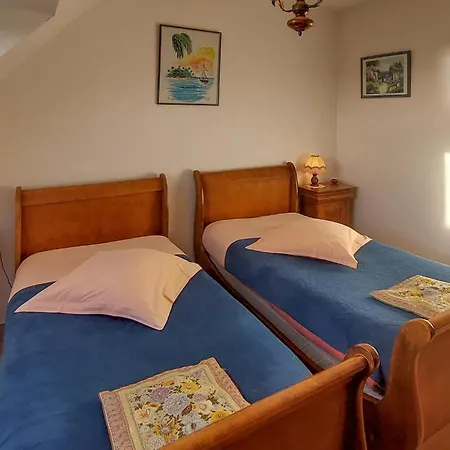 1 Bedroom Cozy In Clohars Carnoet