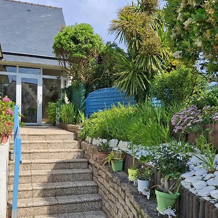 1 Bedroom Cozy In Clohars Carnoet